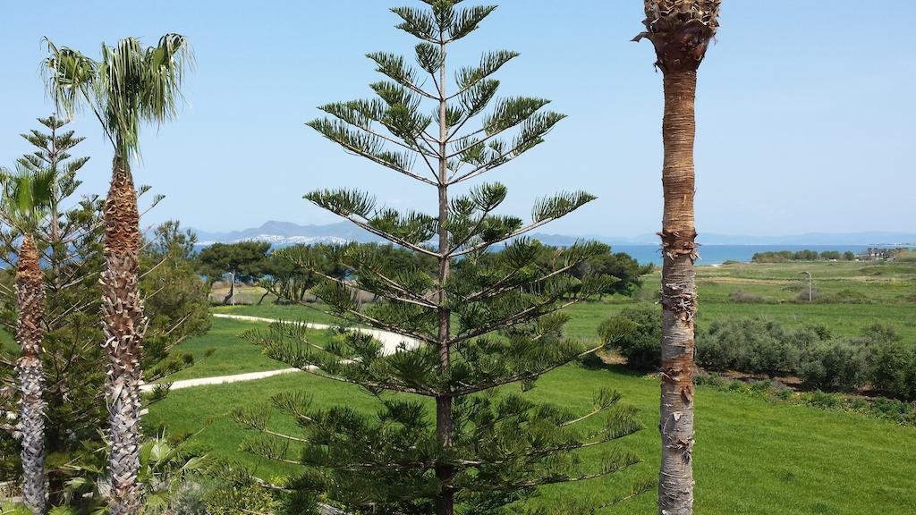 Blue Nest Hotel Tigaki エクステリア 写真