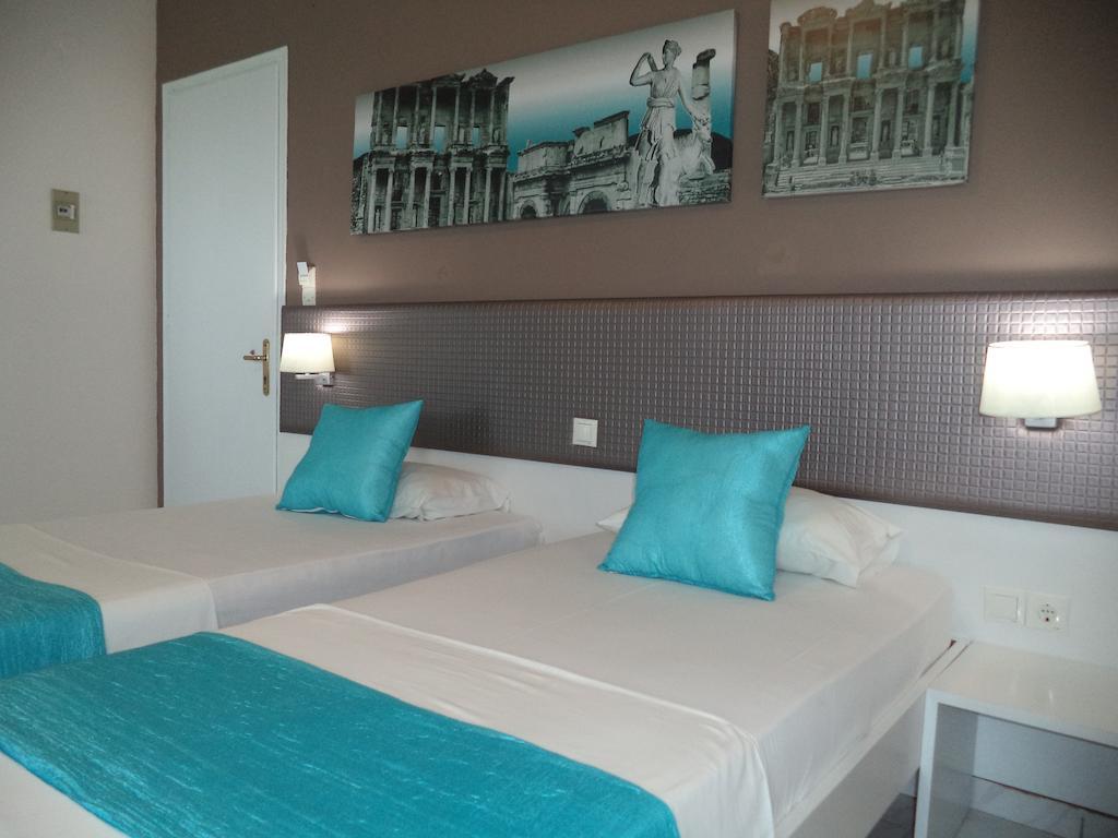 Blue Nest Hotel Tigaki エクステリア 写真